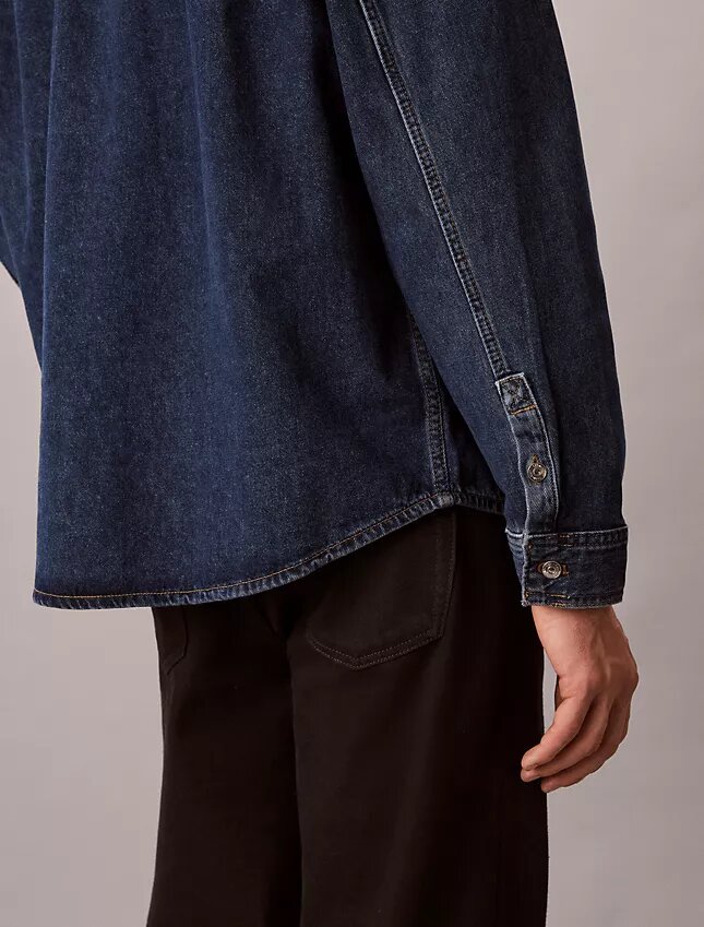 Surchemise en Denim à monogramme intégral style années 90 Surchemise en Denim à monogramme intégral style années 90