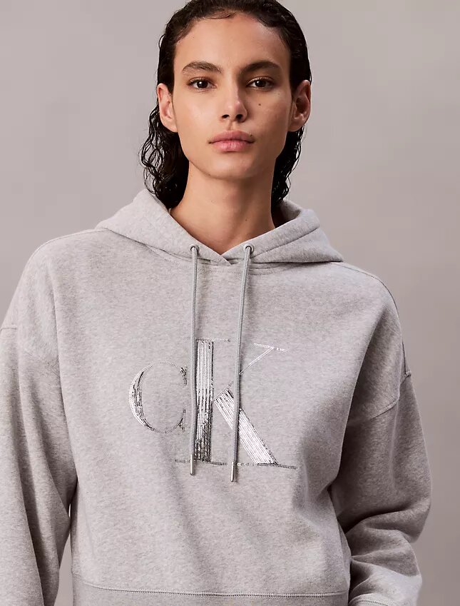 Sweat à capuche ample en molleton à monogramme de paillettes Sweat à capuche ample en molleton à monogramme de paillettes