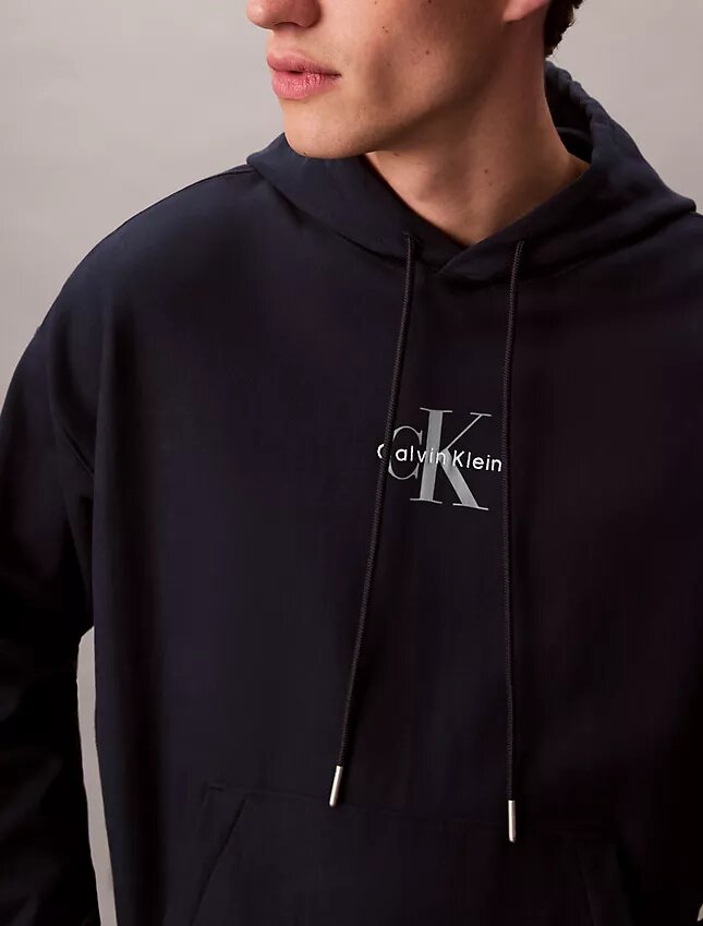 Sweat à capuche en polaire premium Monologo Sweat à capuche en polaire premium Monologo