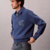 Sweat-shirt à col polo et fermeture à glissière quart de longueur avec logo Monogram Sweat-shirt à col polo et fermeture à glissière quart de longueur avec logo Monogram