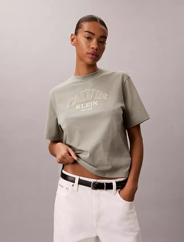 T-shirt ample avec logo en arc T-shirt ample avec logo en arc