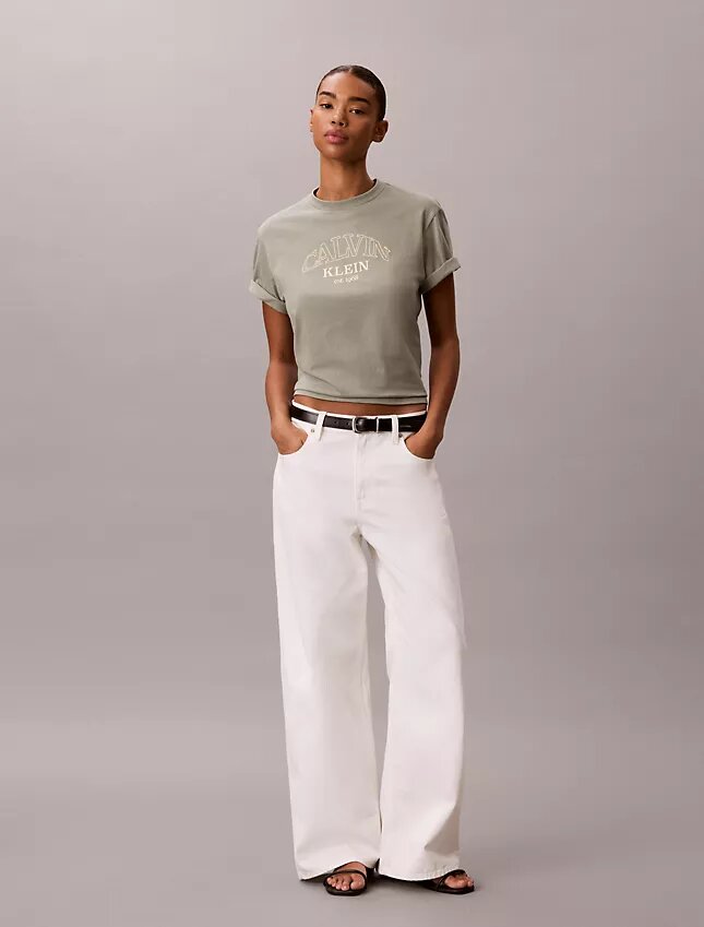 T-shirt ample avec logo en arc T-shirt ample avec logo en arc