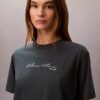T-shirt ample avec logo en lettres cursives T-shirt ample avec logo en lettres cursives