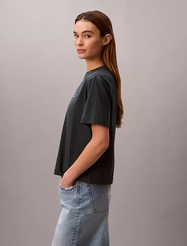 T-shirt ample avec logo en lettres cursives T-shirt ample avec logo en lettres cursives