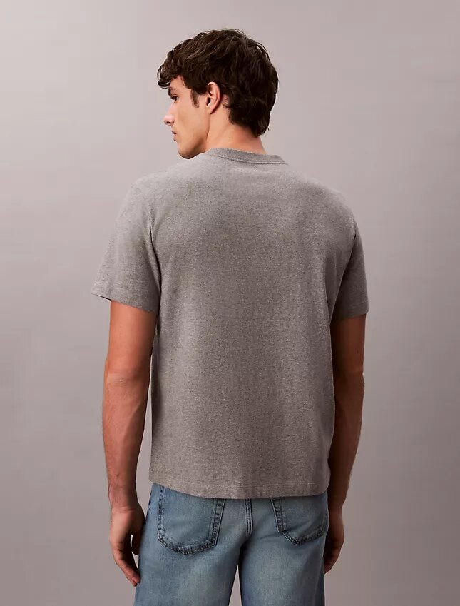 T-shirt ample avec logo en lettres cursives T-shirt ample avec logo en lettres cursives