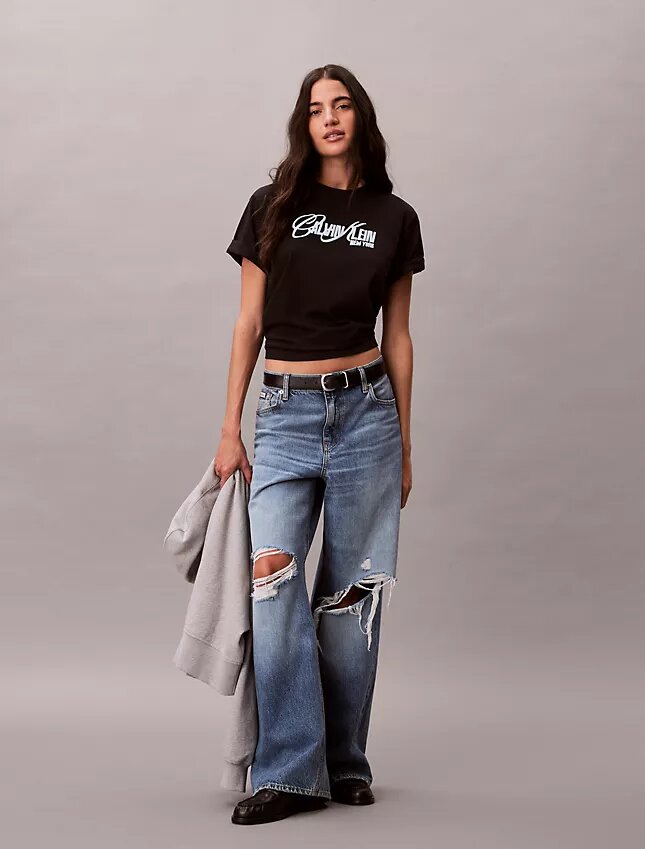 T-shirt ample avec logo en relief T-shirt ample avec logo en relief