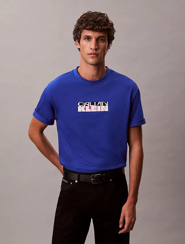T-shirt ample avec logo graphique en blocs T-shirt ample avec logo graphique en blocs