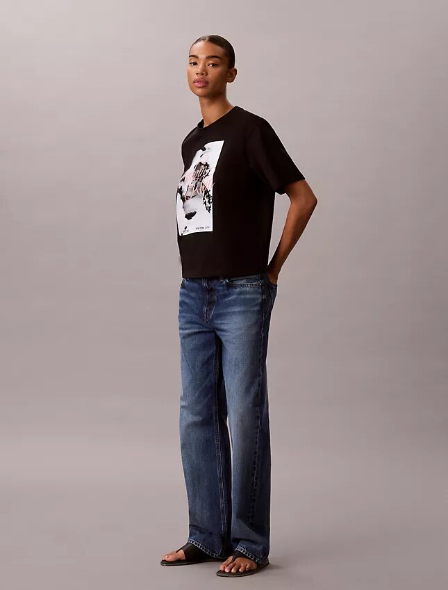 T-shirt ample avec logo graphique en lettres délavées T-shirt ample avec logo graphique en lettres délavées