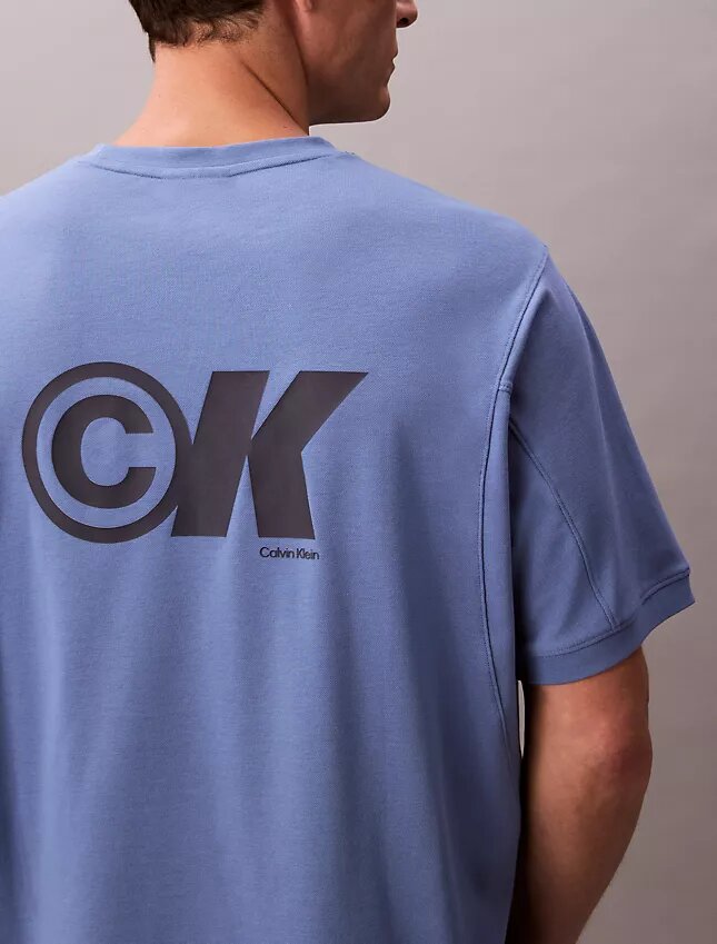T-shirt ample en piqué rafraîchissant avec logo T-shirt ample en piqué rafraîchissant avec logo