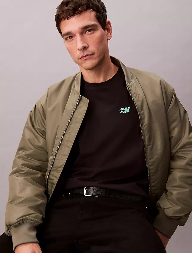 T-shirt ample en piqué rafraîchissant avec logo T-shirt ample en piqué rafraîchissant avec logo