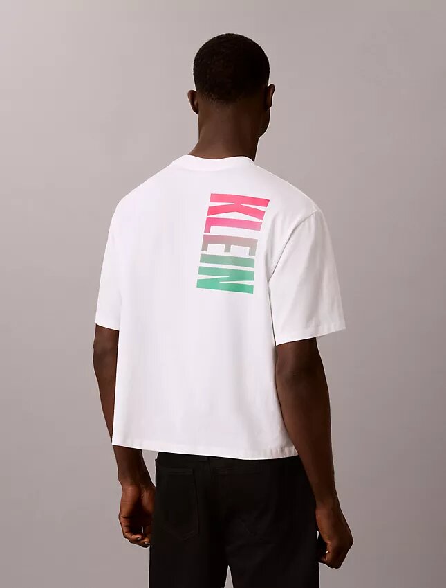 T-shirt ample à logo Pride audacieux T-shirt ample à logo Pride audacieux