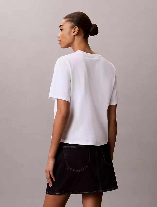 T-shirt ample à motif Calvin Klein en cursive T-shirt ample à motif Calvin Klein en cursive