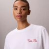 T-shirt ample à motif Calvin Klein en cursive T-shirt ample à motif Calvin Klein en cursive