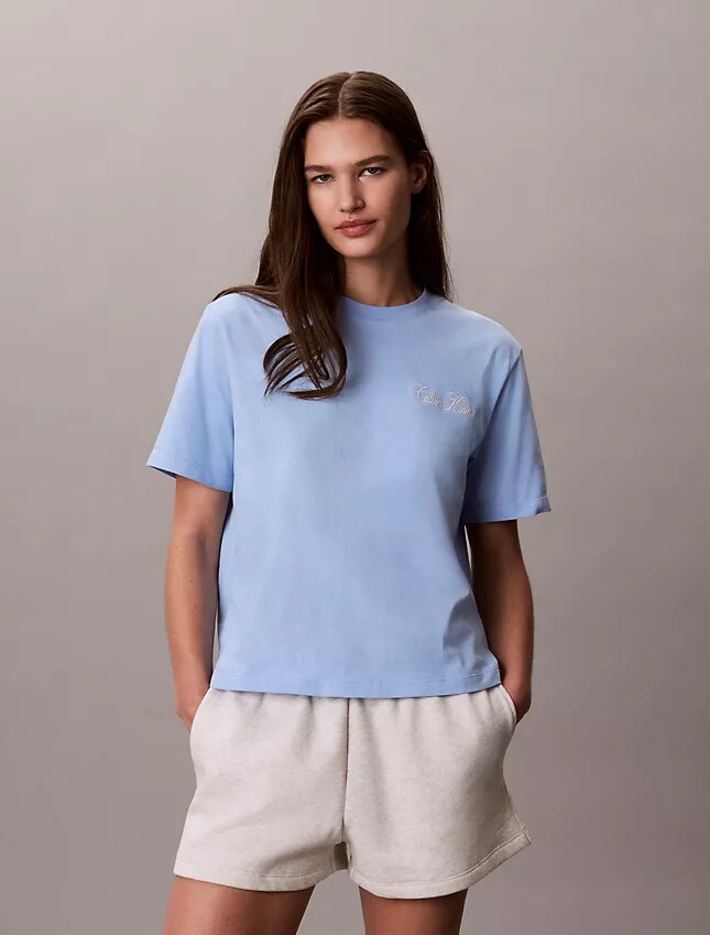 T-shirt ample à motif Calvin Klein en cursive T-shirt ample à motif Calvin Klein en cursive