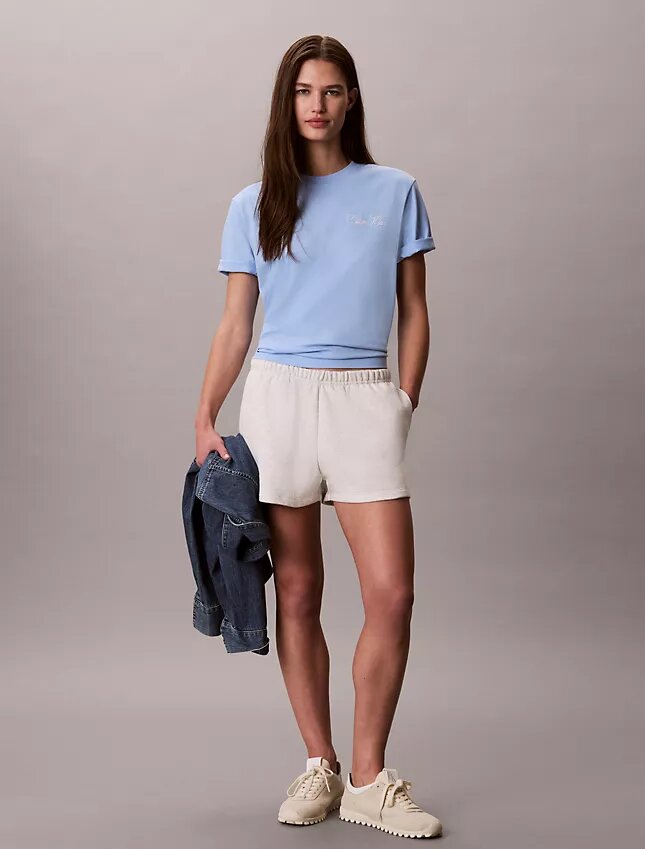 T-shirt ample à motif Calvin Klein en cursive T-shirt ample à motif Calvin Klein en cursive