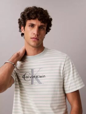T-shirt ample à rayures et Monogram
