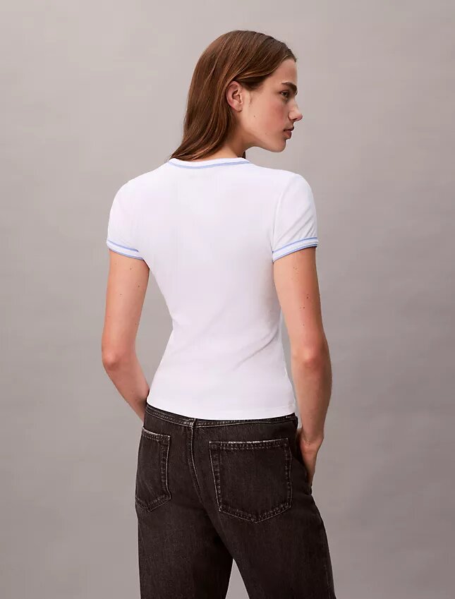 T-shirt bébé à bordures contrastées et logo imprimé T-shirt bébé à bordures contrastées et logo imprimé