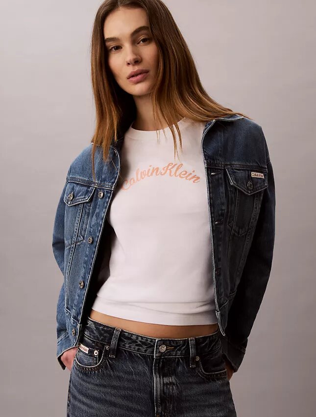 T-shirt classique avec logo en feutre T-shirt classique avec logo en feutre