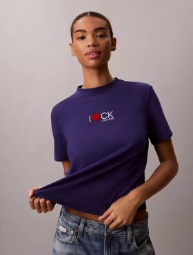 T-shirt classique avec logo en forme de cœur