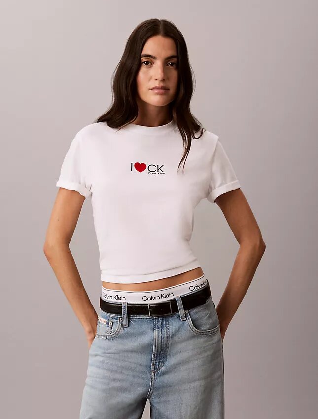 T-shirt classique avec logo en forme de cœur T-shirt classique avec logo en forme de cœur