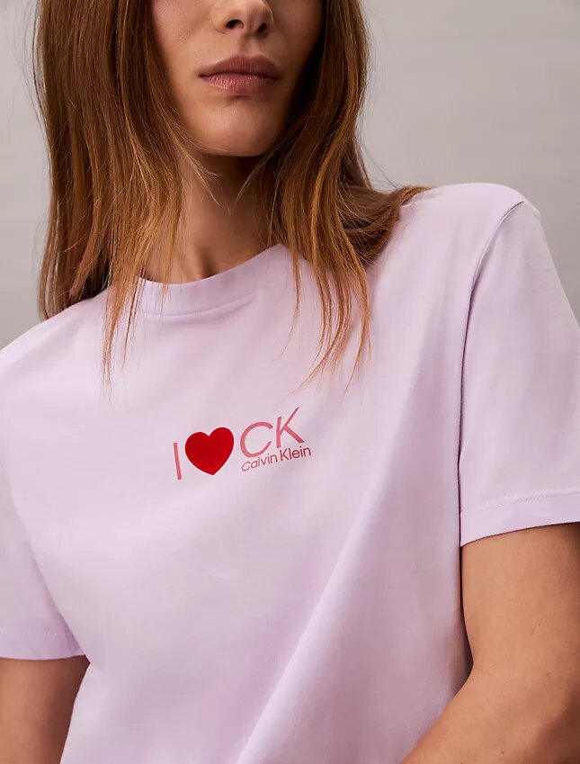 T-shirt classique avec logo en forme de cœur T-shirt classique avec logo en forme de cœur