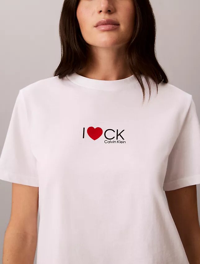 T-shirt classique avec logo en forme de cœur T-shirt classique avec logo en forme de cœur