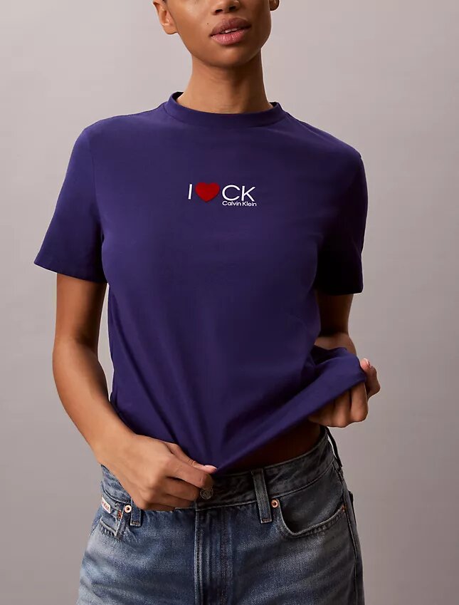 T-shirt classique avec logo en forme de cœur T-shirt classique avec logo en forme de cœur