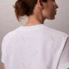 T-shirt classique avec logo en lettres cursives sur toute la surface T-shirt classique avec logo en lettres cursives sur toute la surface