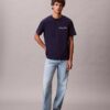 T-shirt classique avec logo en petits caractères T-shirt classique avec logo en petits caractères