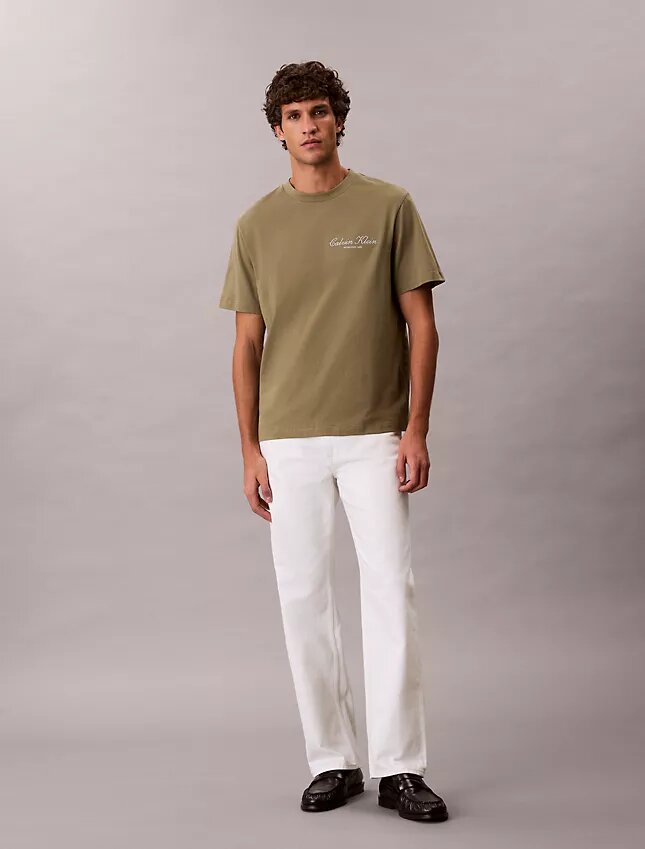 T-shirt classique avec logo en petits caractères T-shirt classique avec logo en petits caractères