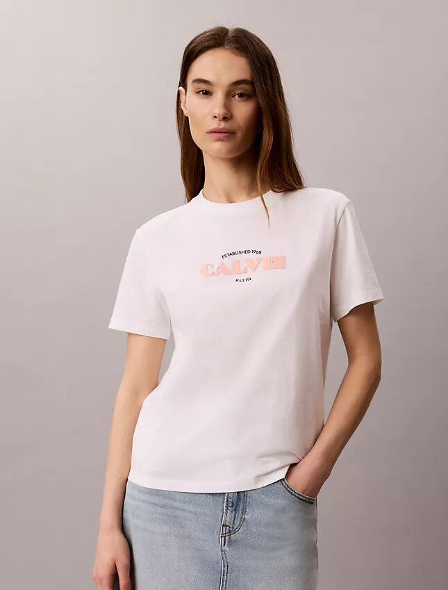 T-shirt classique avec logo graphique en gras T-shirt classique avec logo graphique en gras