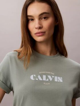 T-shirt classique avec logo graphique en gras