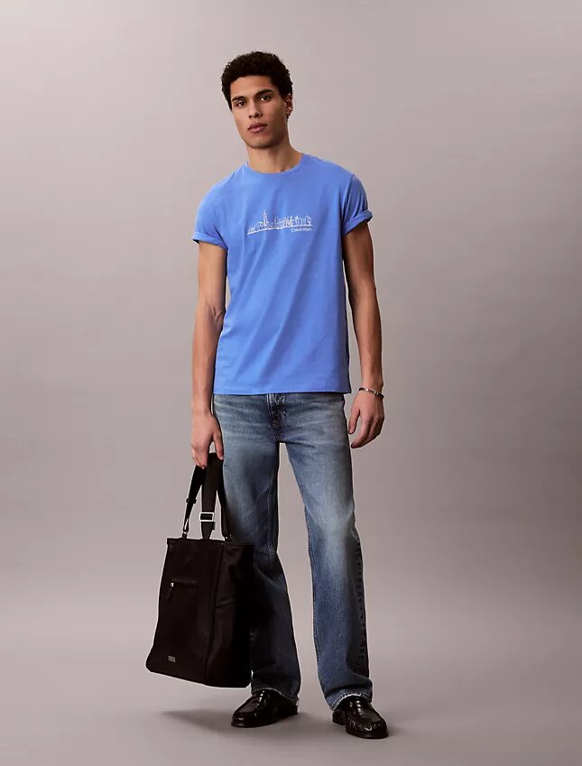 T-shirt classique avec motif de skyline urbain T-shirt classique avec motif de skyline urbain
