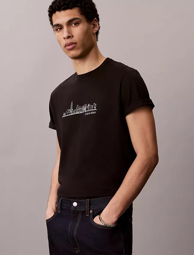 T-shirt classique avec motif de skyline urbain T-shirt classique avec motif de skyline urbain