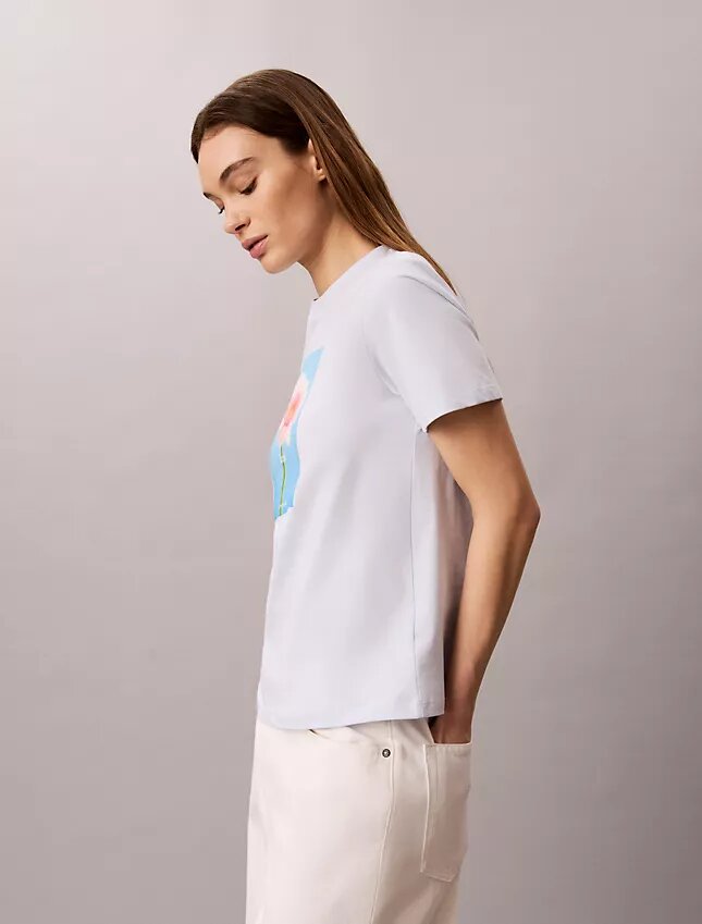 T-shirt classique avec motif marguerite T-shirt classique avec motif marguerite