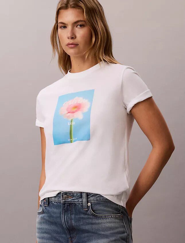 T-shirt classique avec motif marguerite T-shirt classique avec motif marguerite