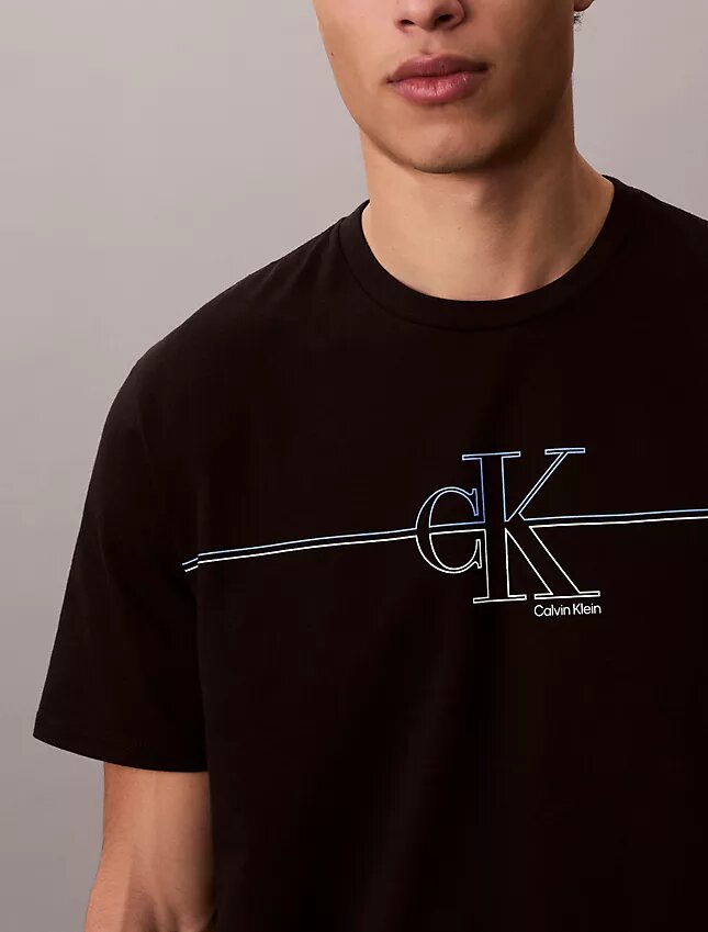 T-shirt classique avec motif Monogram Line T-shirt classique avec motif Monogram Line