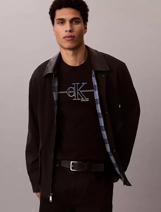 T-shirt classique avec motif Monogram Line T-shirt classique avec motif Monogram Line
