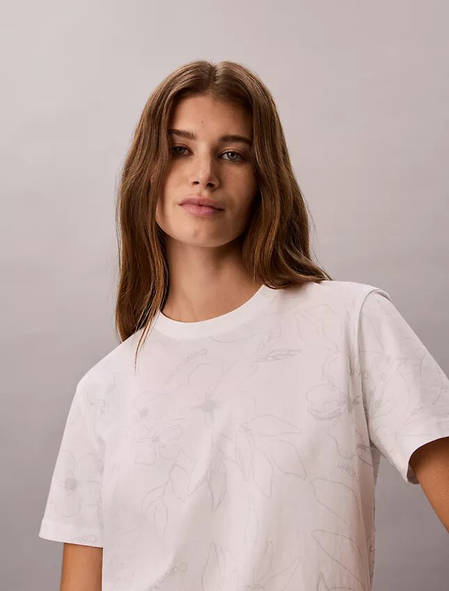 T-shirt classique à imprimé floral T-shirt classique à imprimé floral