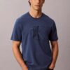 T-shirt classique à monogramme en relief T-shirt classique à monogramme en relief