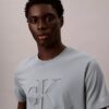 T-shirt classique à monogramme en relief T-shirt classique à monogramme en relief