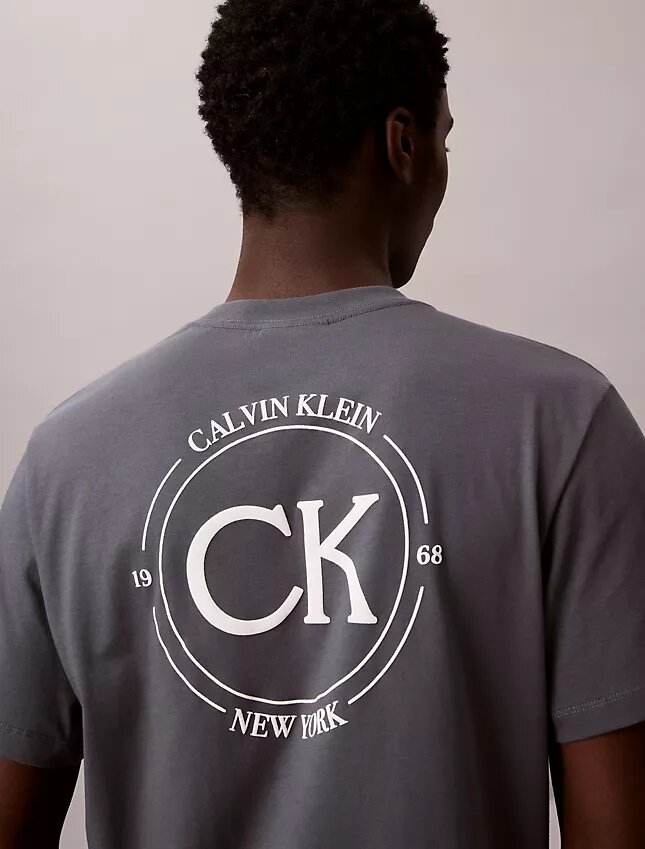 T-shirt classique à motif circulaire T-shirt classique à motif circulaire