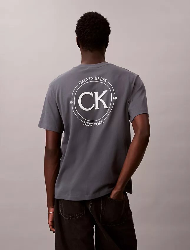 T-shirt classique à motif circulaire T-shirt classique à motif circulaire