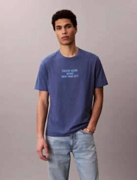T-shirt classique à motif Ckj