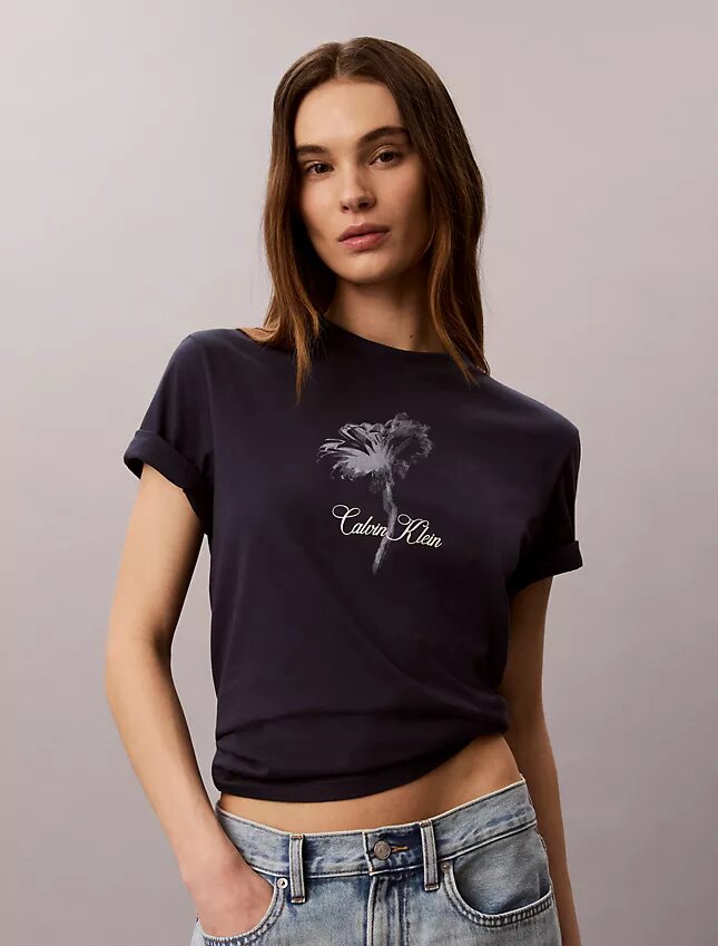 T-shirt classique à motif floral T-shirt classique à motif floral