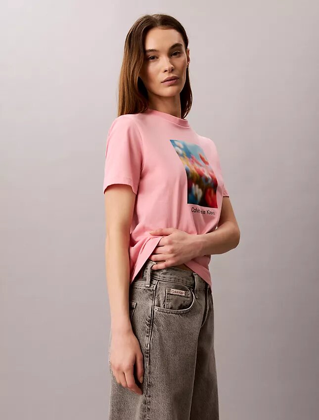 T-shirt classique à motif floral T-shirt classique à motif floral