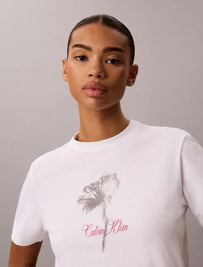 T-shirt classique à motif floral T-shirt classique à motif floral