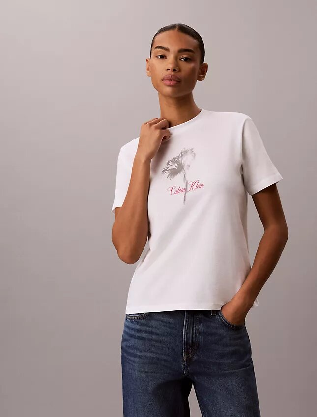 T-shirt classique à motif floral T-shirt classique à motif floral