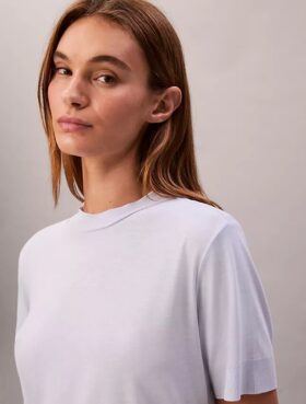 T-shirt à col montant en maille fine