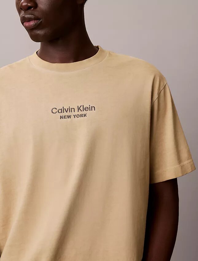 T-shirt à col rond classique avec logo délavé T-shirt à col rond classique avec logo délavé